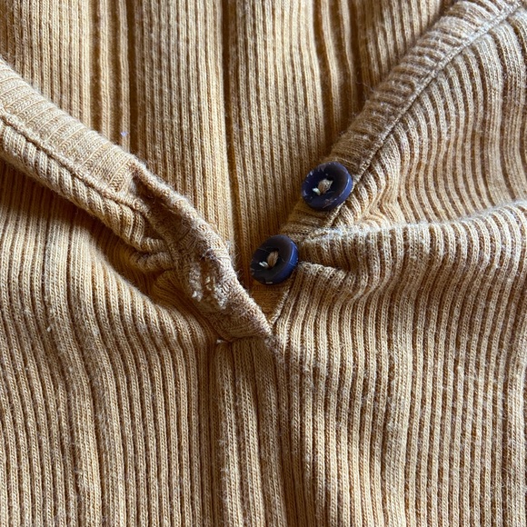 Yellow Cropped Tanktop - Picture 3 of 5